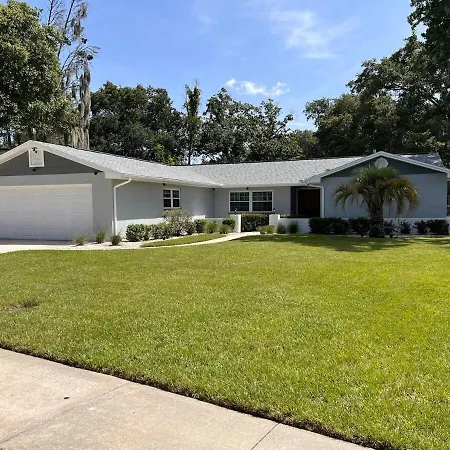 Host Hubble Private Rooms In Southern Lakeland